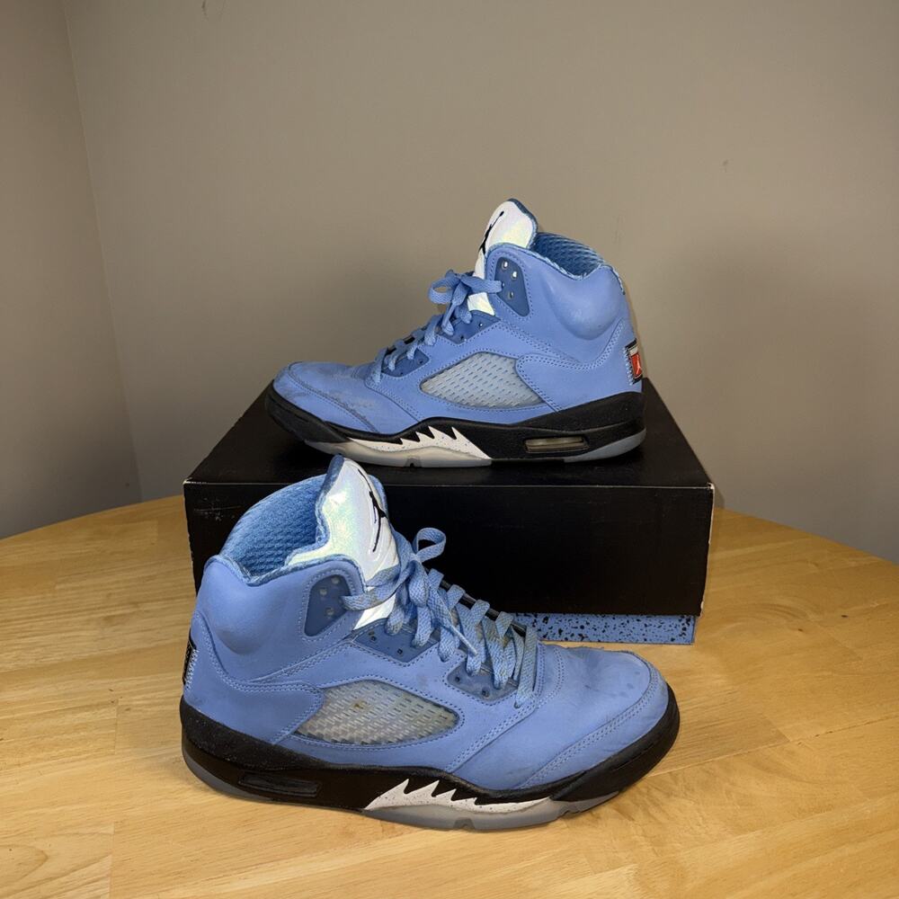 Jordan 5 University Blue Sneakers Size 9.0 UNC OG BOX & Locks - Picture 2 of 9